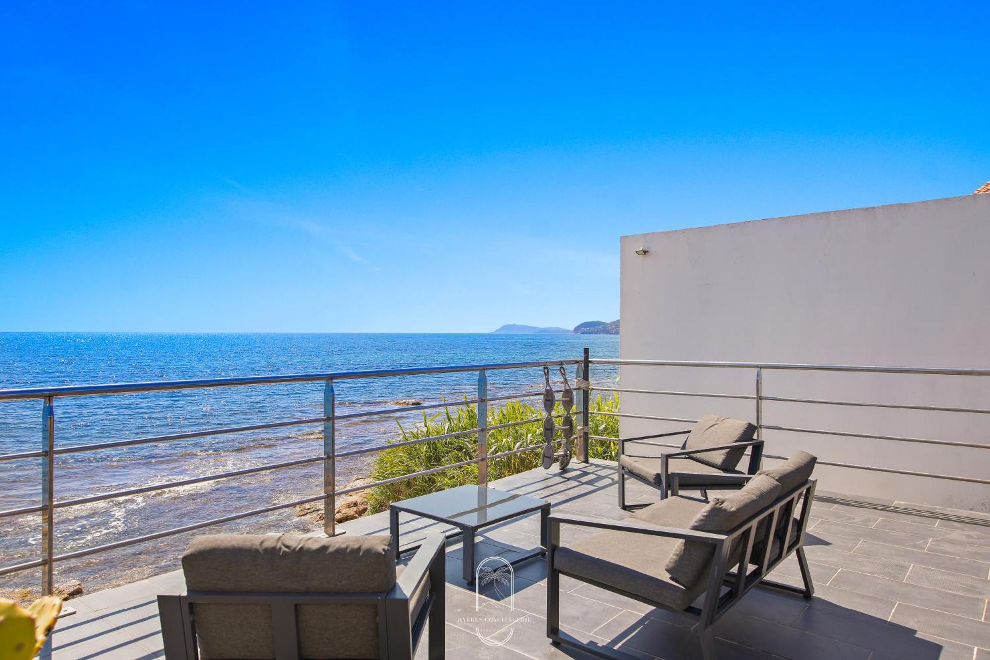 Maison Sur L'Eau-Hyeres-Almanarre-Parkings Clim Wifi By Hc Exterior foto