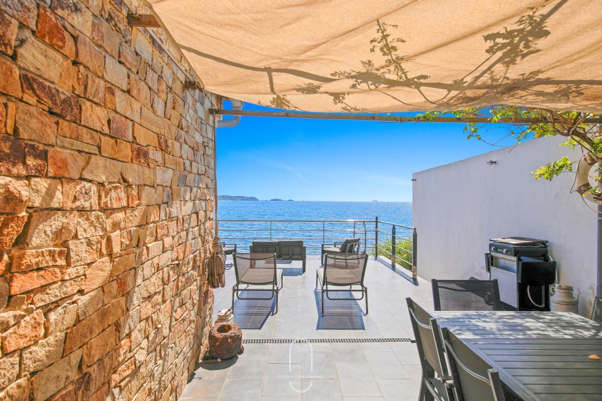 Maison Sur L'Eau-Hyeres-Almanarre-Parkings Clim Wifi By Hc Exterior foto