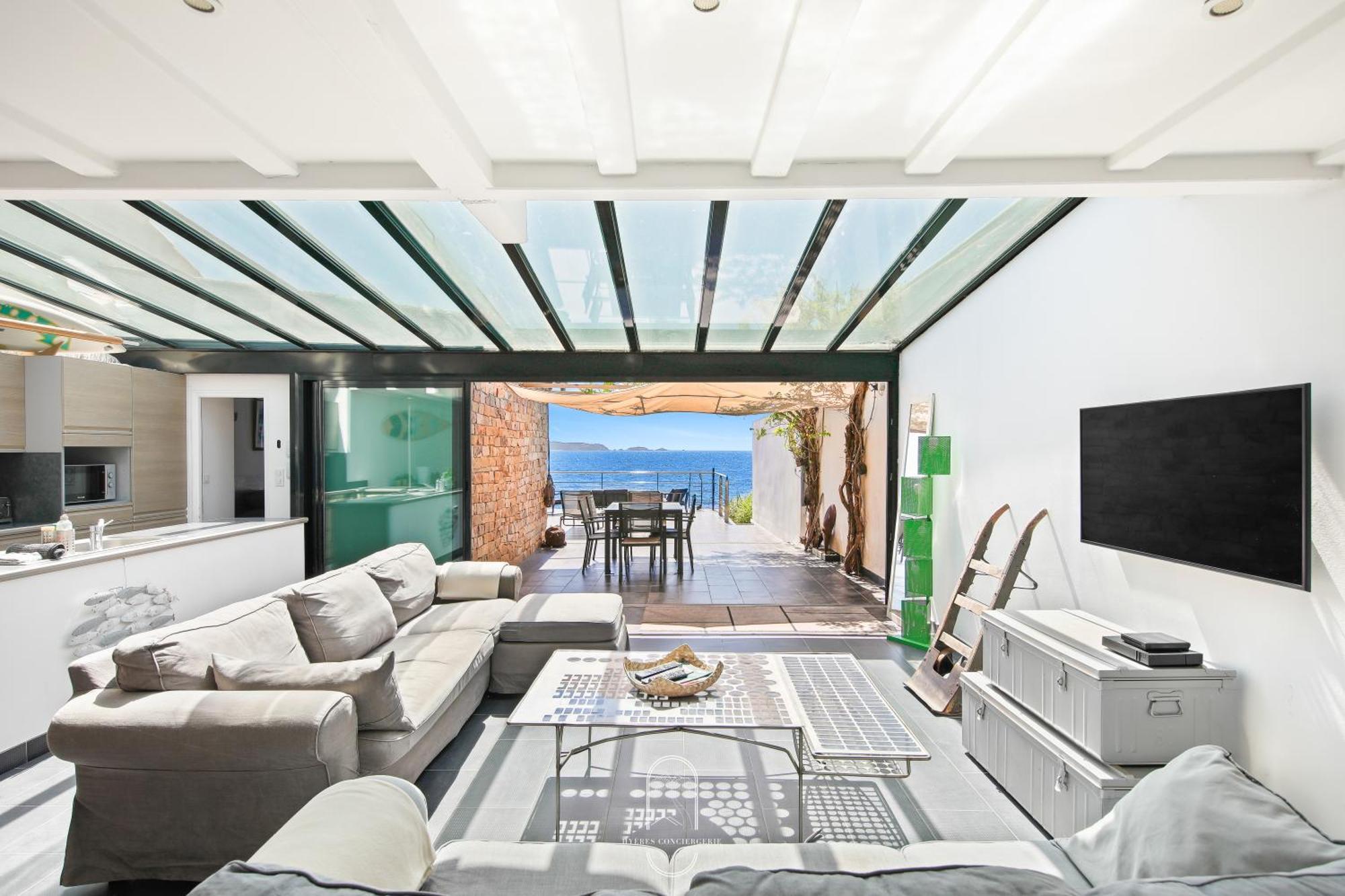 Maison Sur L'Eau-Hyeres-Almanarre-Parkings Clim Wifi By Hc Exterior foto