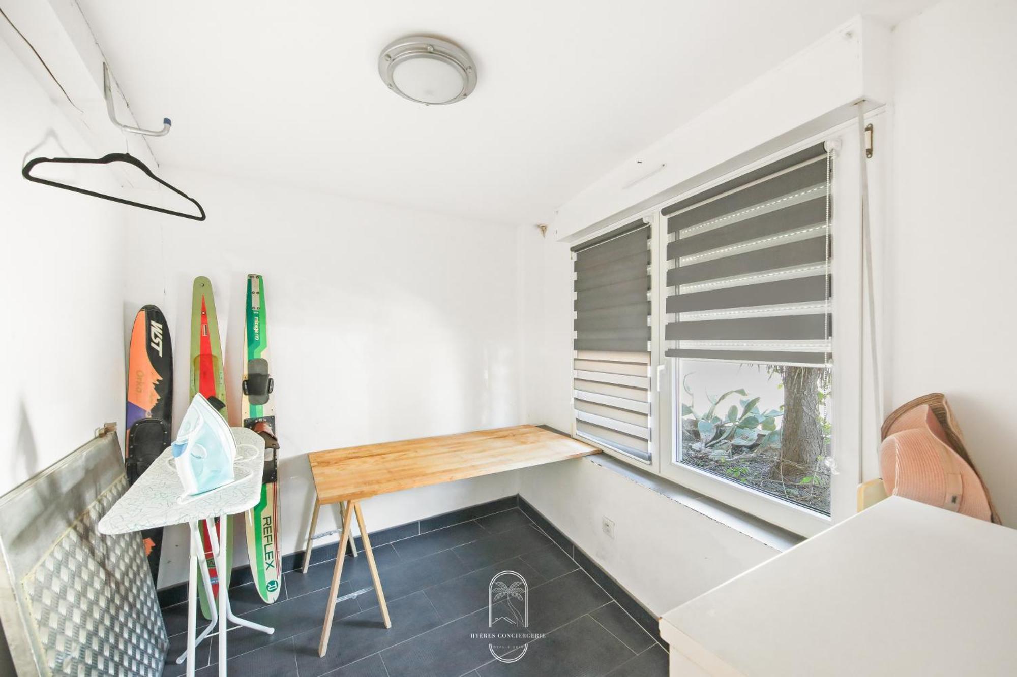 Maison Sur L'Eau-Hyeres-Almanarre-Parkings Clim Wifi By Hc Exterior foto