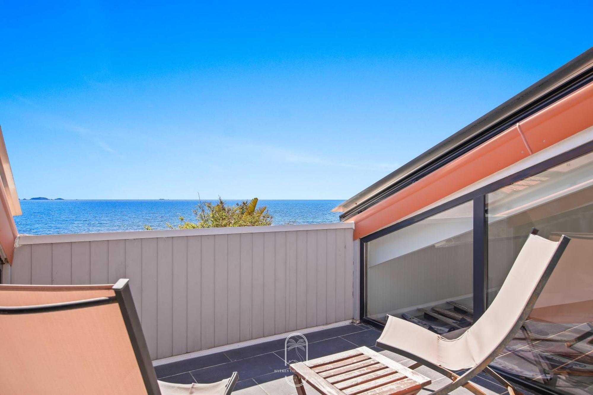 Maison Sur L'Eau-Hyeres-Almanarre-Parkings Clim Wifi By Hc Exterior foto